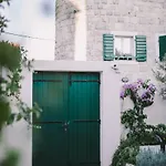 Ibella Boutique Alojamento de Acomodação e Pequeno-almoço 4*